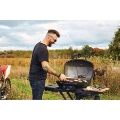 Napoleon TravelQ PRO285 Phantom Gasgrill Med Vogn & Brødholder - PRO285X-PHM -OFYR butik napoleon travelq pro285 phantom gasgrill med vogn brodholder pro285x phm 6